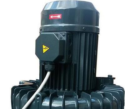 可吸鐵塊的重工業(yè)吸塵器TCX75S | 意大利原裝進(jìn)口鐵屑吸塵機(jī)專(zhuān)業(yè)解析